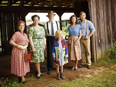 Today in Music History: 'Dolly Parton's Coat of Many Colors' airs on NBC - Vimarsana News