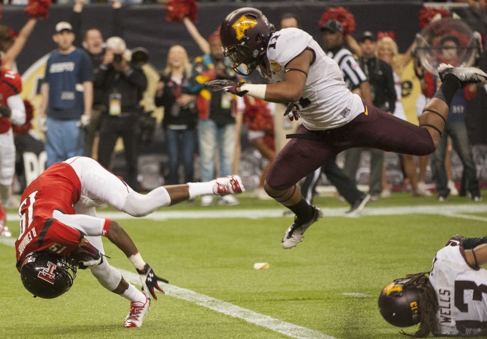 Derreck Edwards, Antonio Johnson