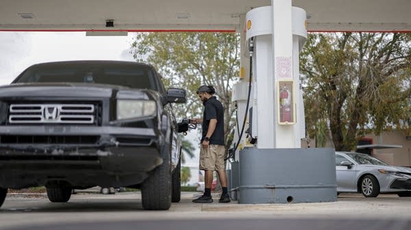 “Consumers should expect gasoline prices to be 10% to 15% lower in 2026 than they were in 2025,” said energy expert Doug Terreson.