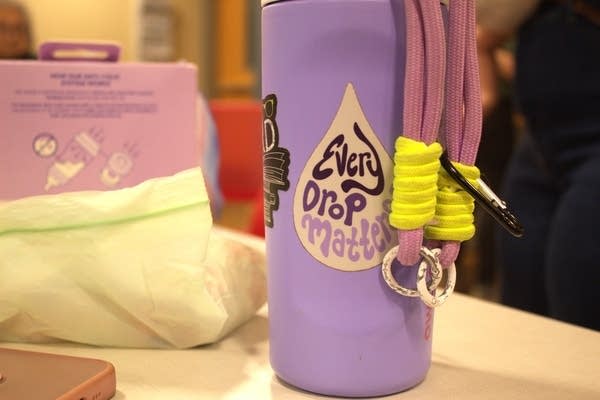 A water bottle that reads every drop counts