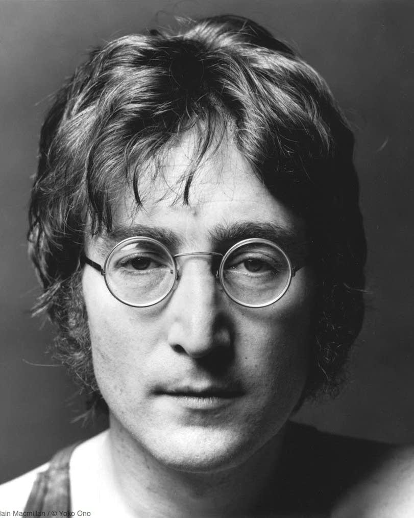 d275af-20131025-lennon.jpg
