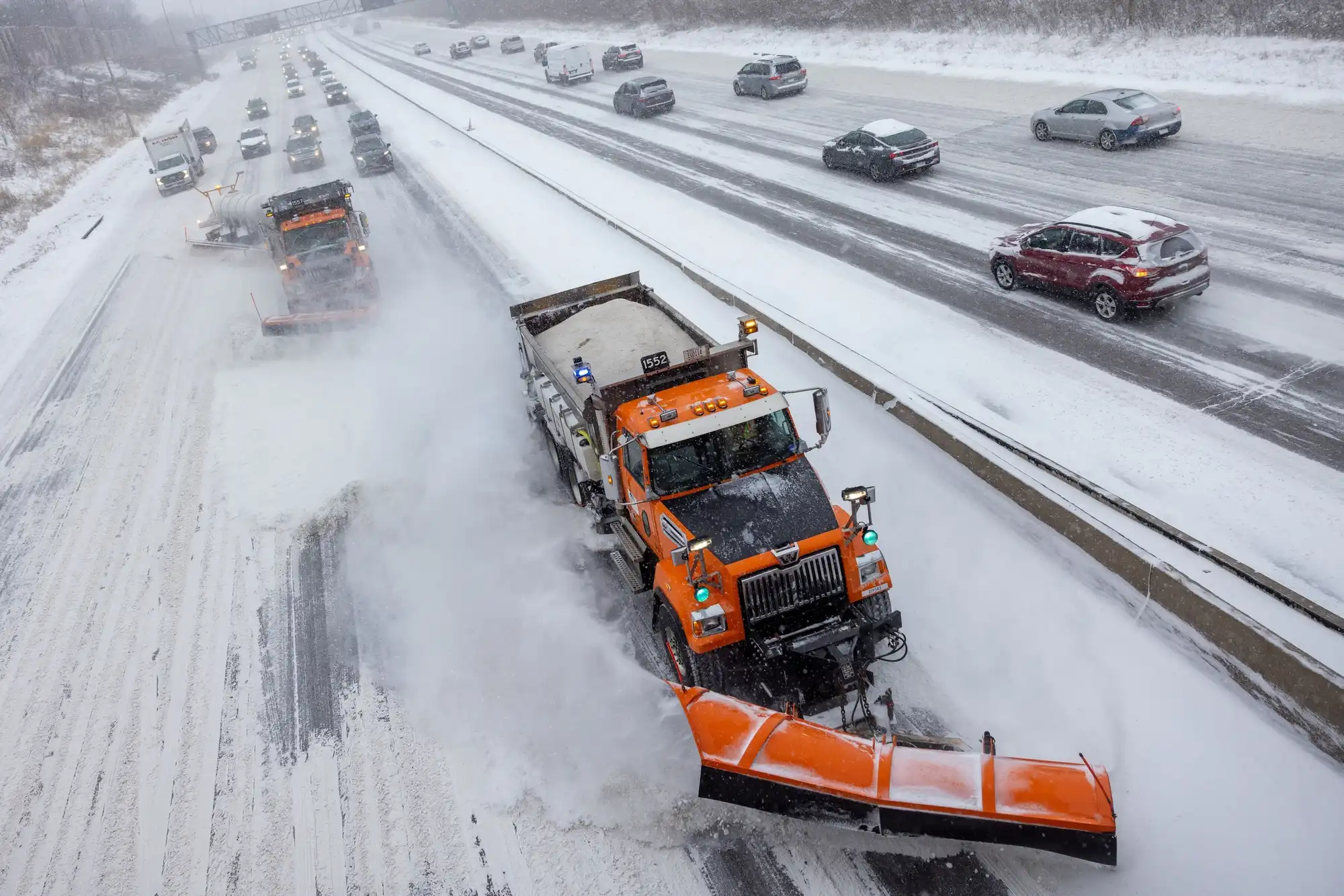7f74d0-20241219-snow-plows-