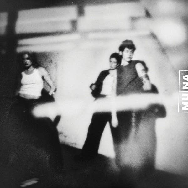 MUNA - Dancing On The Wall