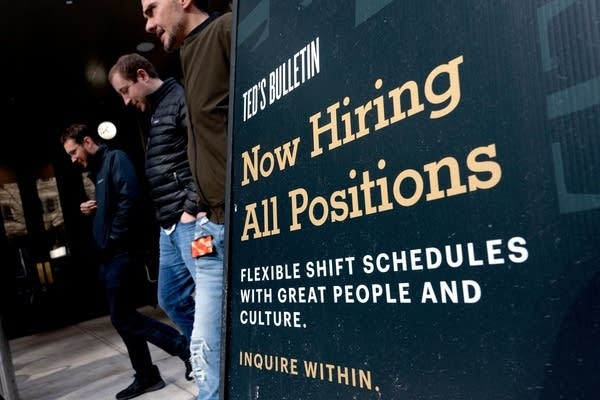 Fewest Americans collecting jobless aid since 1970