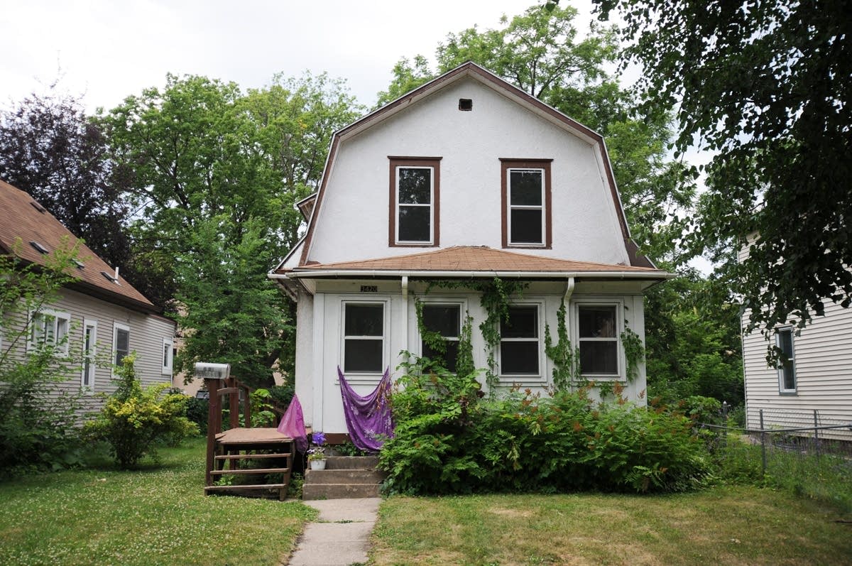 A look inside the ‘Purple Rain’ house in Minneapolis