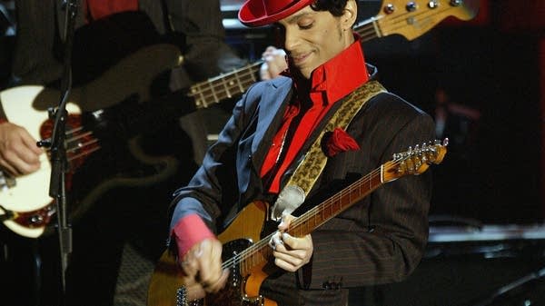 6c06cf-20180315-prince-2004-