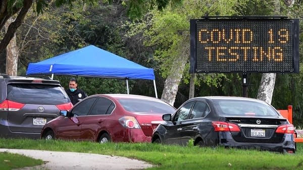 2018 Nobel laureate Paul Romer has a plan to both keep more people healthy and ramp the economy back up.