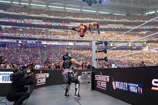 summerslam wrestling at us bank