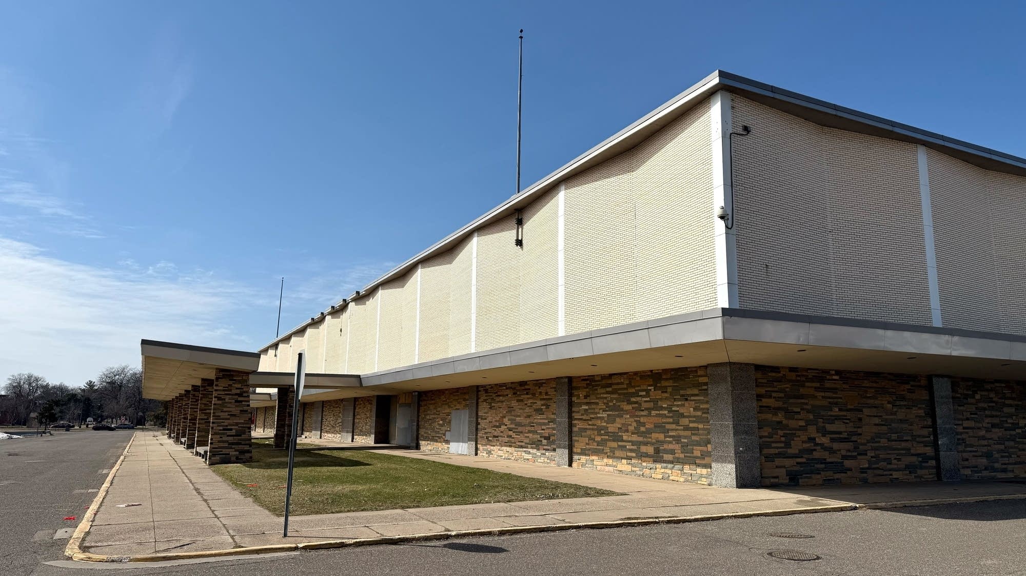 Mixed-use plan for vacant St. Paul Sears site