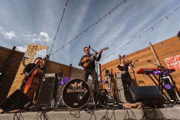Photos: Wild Horses play Happy Hour set at Drekker Brewing Company