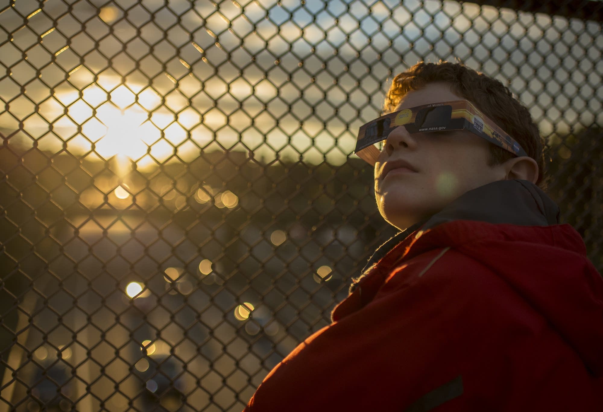 Total solar eclipse 1st in 99 years to sweep width of US