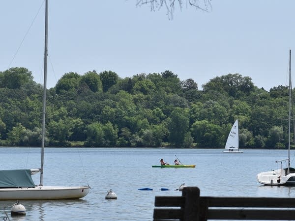 Warmer and more humid on Sunday; thunderstorm chances ramp up