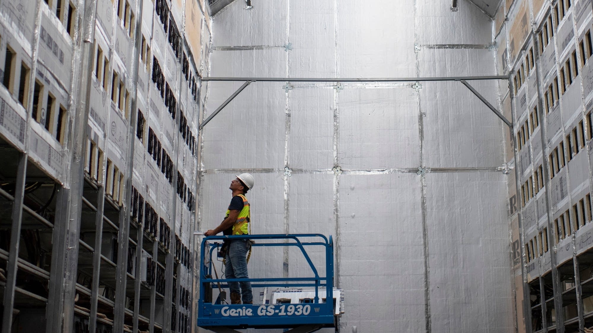 Central Texas town hopes crypto mining replaces lost jobs - Marketplace