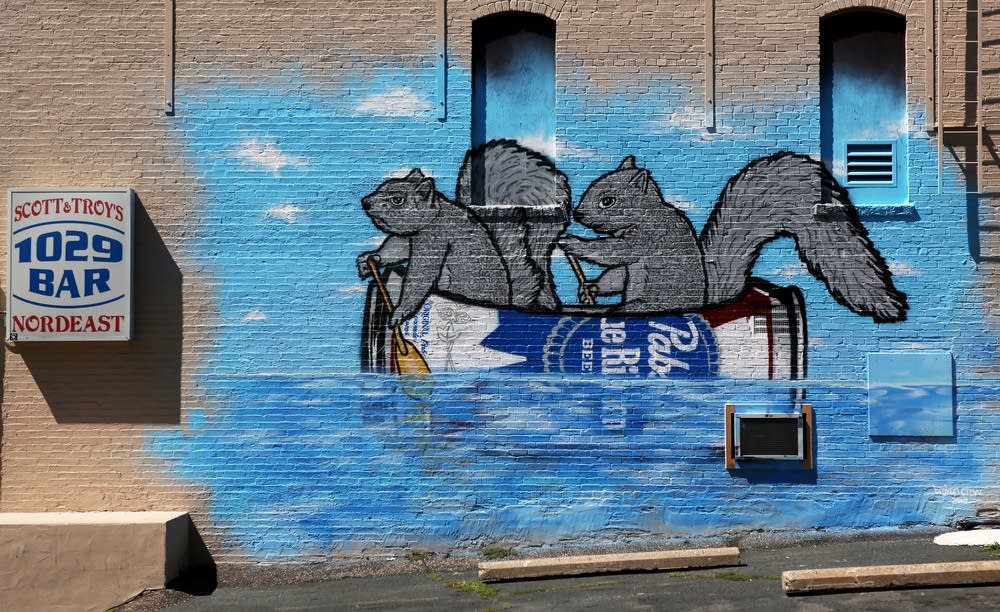 Bar mural