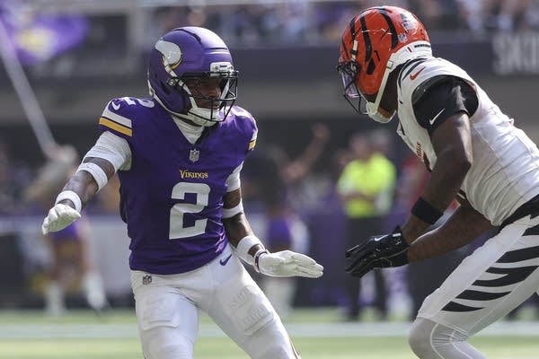 Vikings and Steelers clash in Dublin for first NFL regular-season game in Ireland
