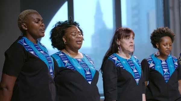 29:11 International Exchange: 'Senzeni Na' - YourClassical MPR sessions