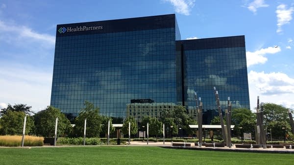 Minnesota health systems HealthPartners, Essentia Health announce plan to merge