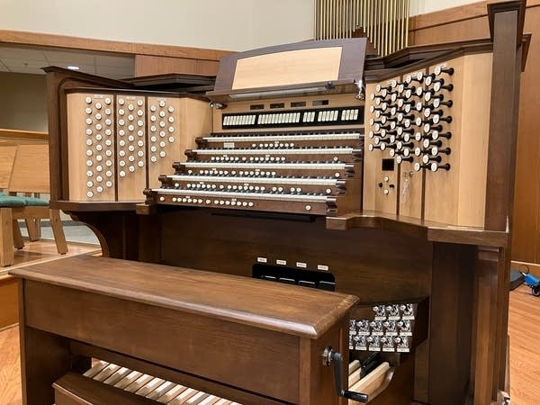 1964-2025 Wicks Console at Bethel Lutheran Church, Rochester, MN