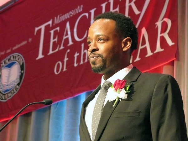 Minn. teacher leads National Black Anthem in Oval Office