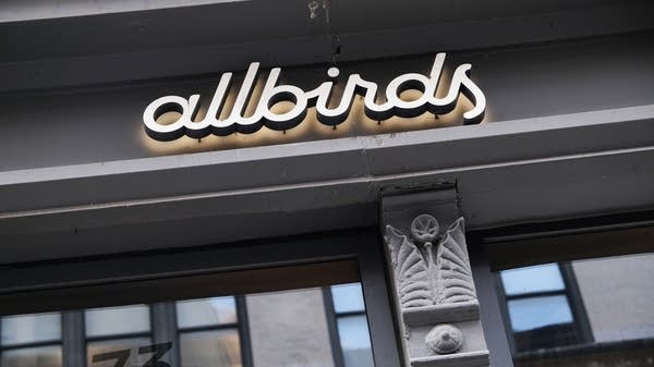 It’s not the only direct-to-consumer name from the mid-2010s suffering from slow sales.