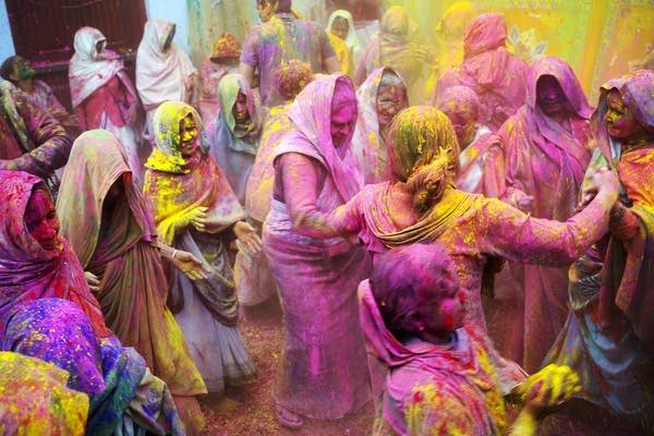 Coffee Break: Colors for Holi