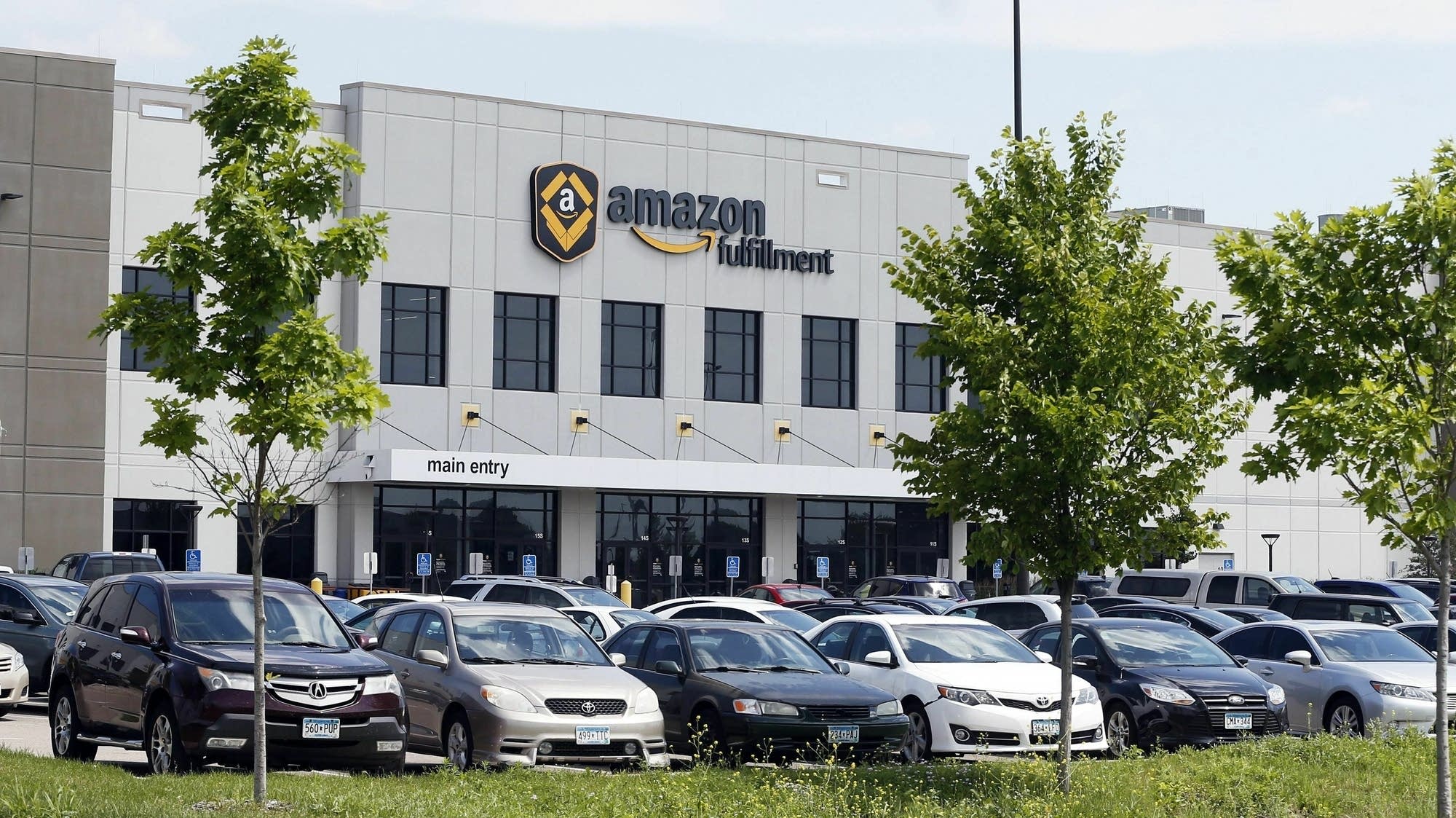COVID19 spread at Amazon Eagan warehouse scares workers MPR News