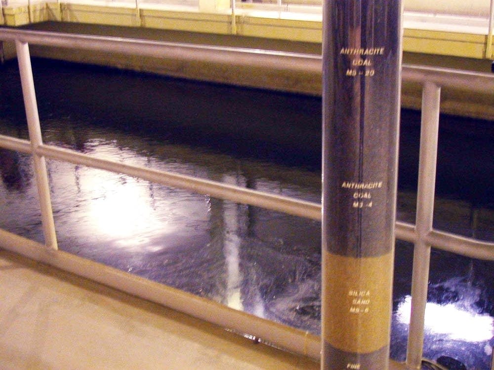 Filtering pool