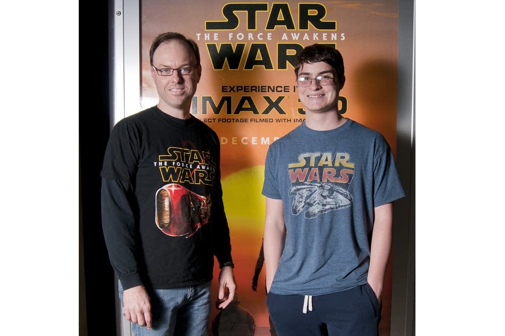 Photos Dressing for the occasion on 'Star Wars' opening night