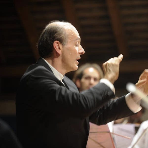 Listen: Gabor Takacs-Nagy leads the SPCO season finale with music about hope and light