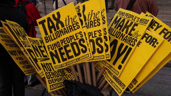 Administering a wealth tax would involve determining the value of an individual's assets, which is less straightfoward than calculating their income.