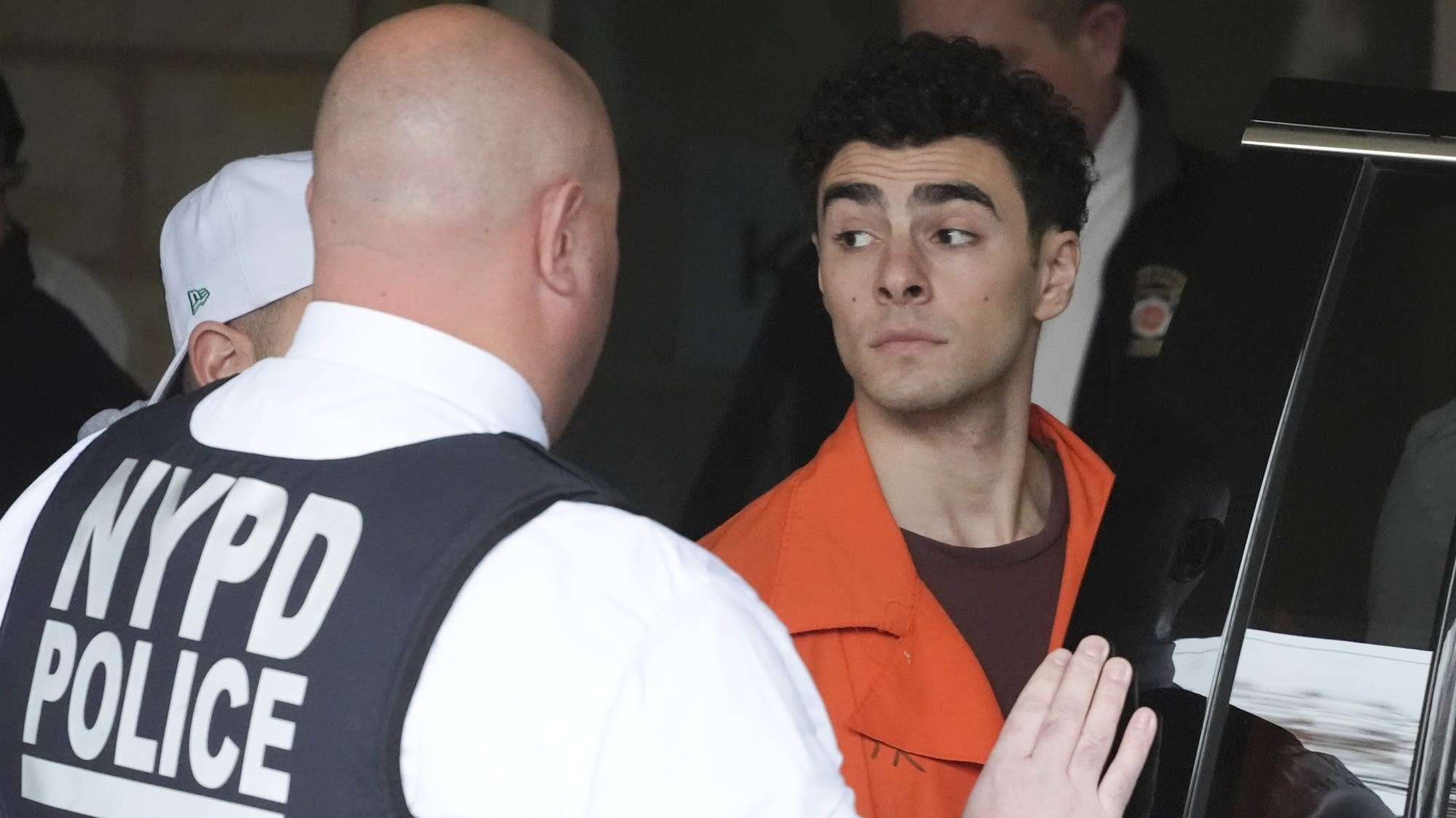 Man accused in UnitedHealthcare CEO killing faces federal charge that’s ...