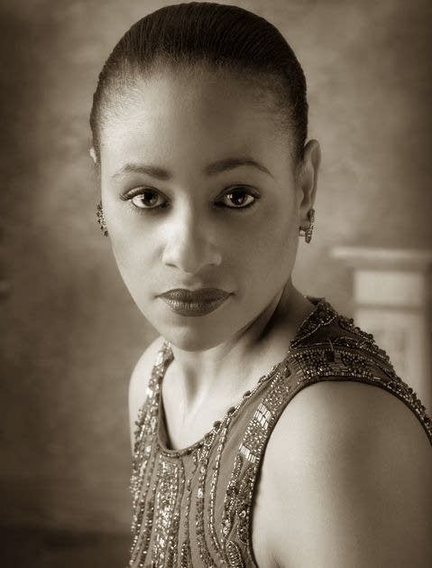 Charmin Michelle sings Billie Holiday