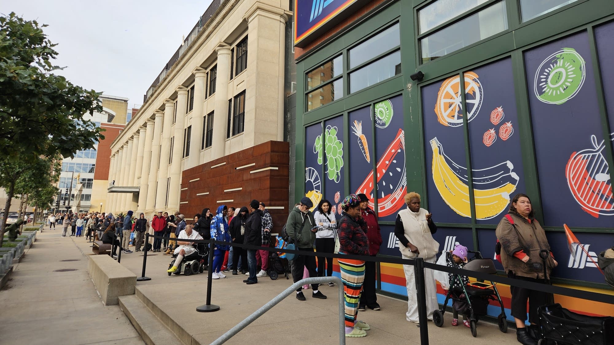 Aldi grocery store opens in downtown St. Paul