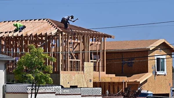 Some homebuilders across the country are struggling to sell houses amid high mortgage rates and a grab-bag of affordability issues.