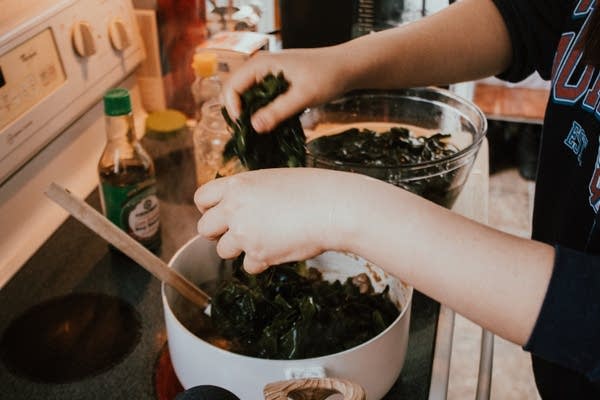 Mixing seaweed in bowls