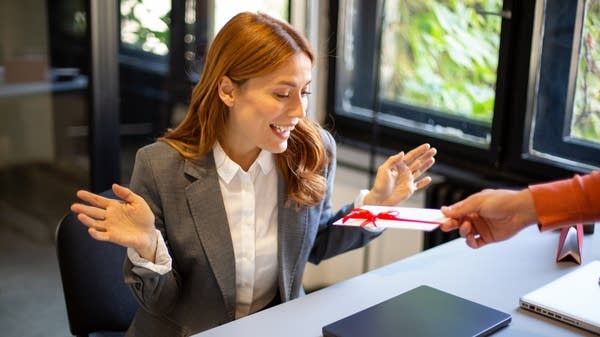 “This time last year, 1.65% of all job postings in the United States either had the term year-end bonus or annual bonus in the job posting. And this year, it's only .74%,” said Laura Ullrich at the Indeed Hiring Lab.