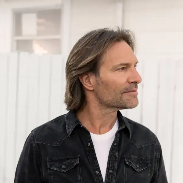 Thomas Tallis meets 'Blade Runner' on Eric Whitacre's 'Eternity in an Hour'