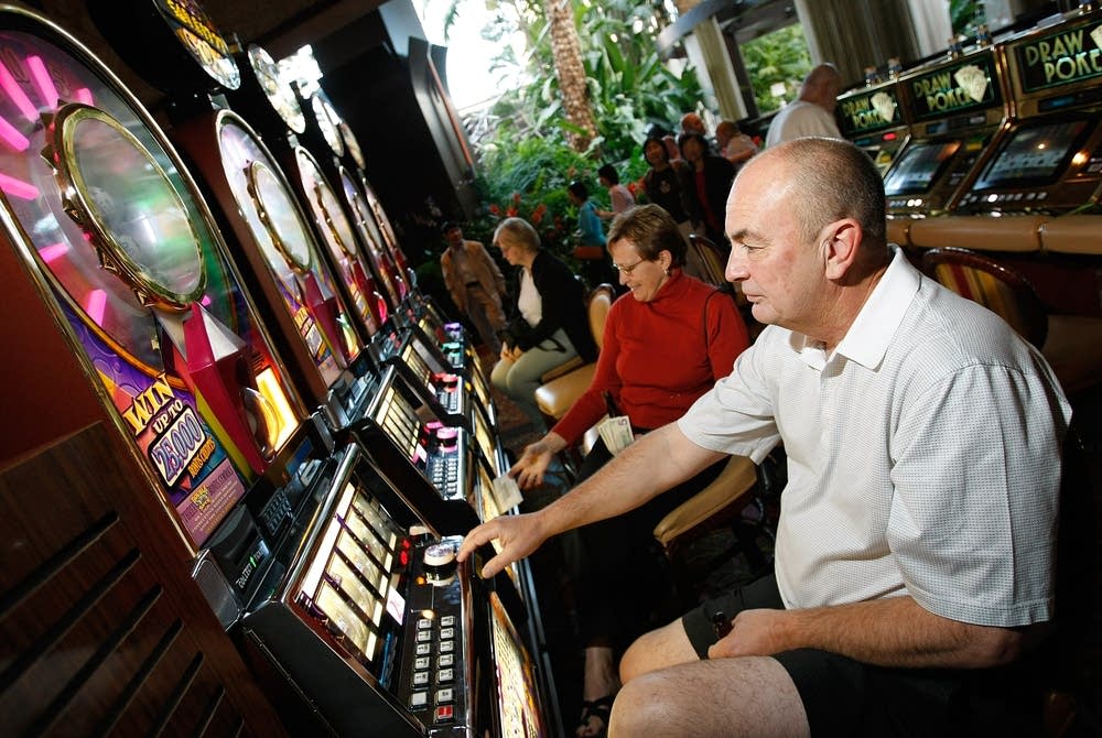 why written bars on slot machines