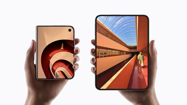 iPhone Duo's crease is put to the test