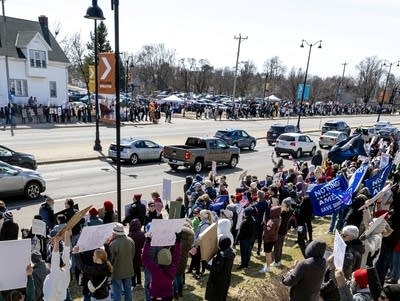 Thousands gather in St. Cloud for a rally