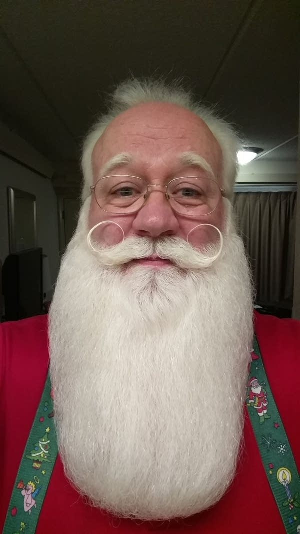 Young boy dies in the arms of Santa