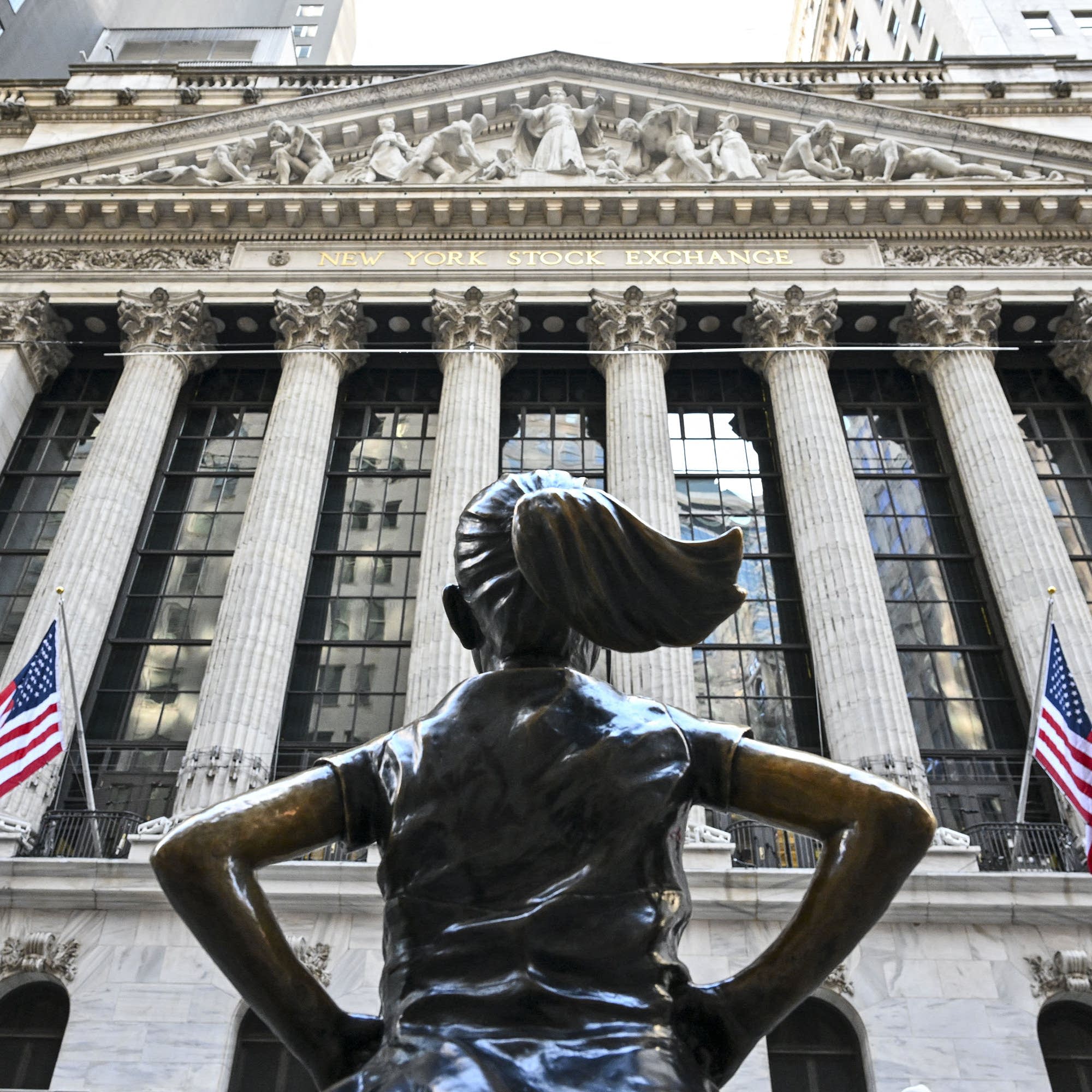 Outlooks, bank earnings, and a Nobel win