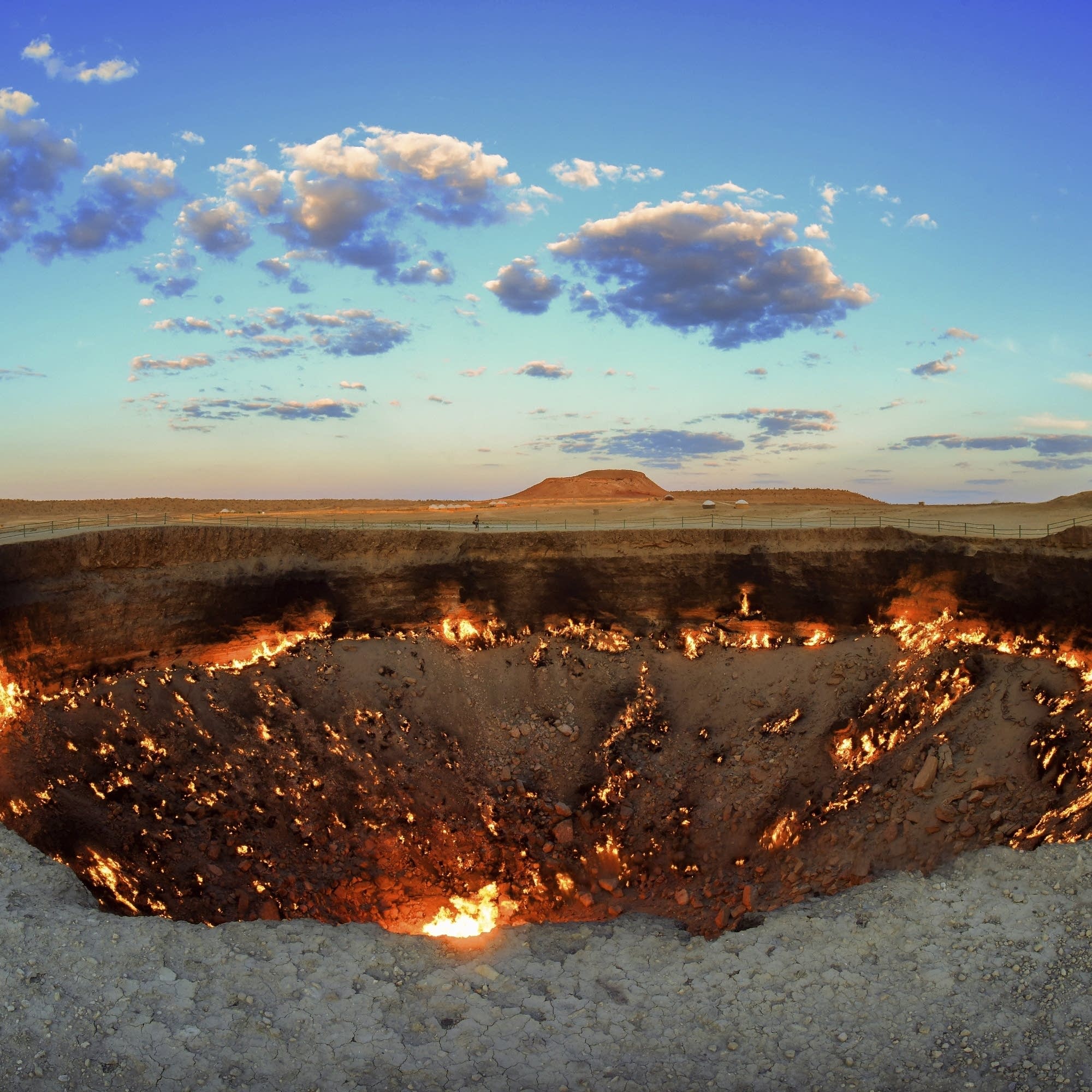 6148a9-20220108-fire01-2000.jpg