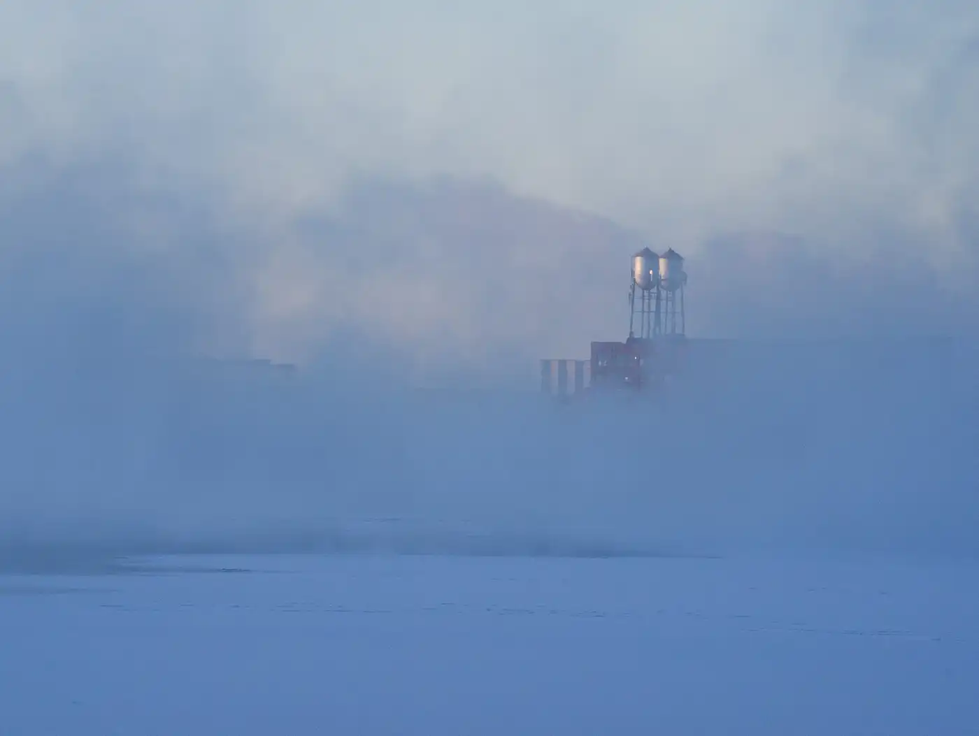 02edd3-20250121-sea-smoke-on-a