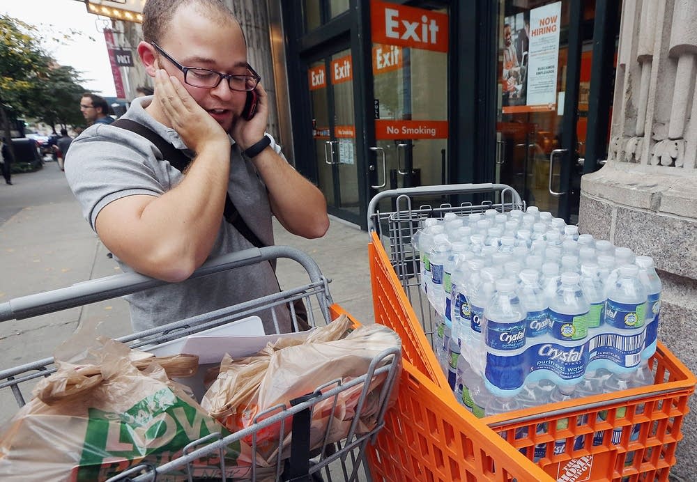 New Yorkers prepare for storm