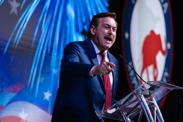 Mike Lindell address delegates