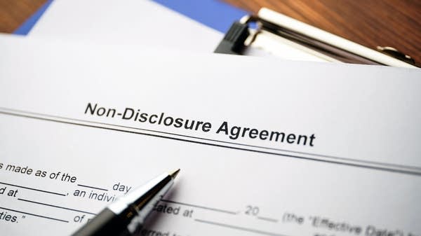 Trump wants to require NDAs for federal workers