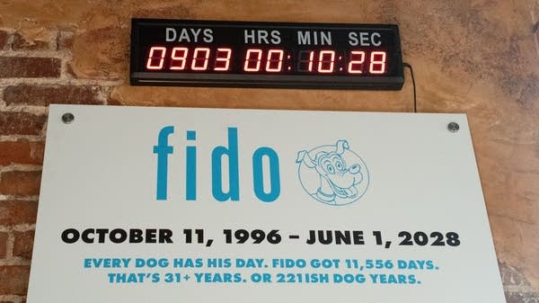 A sign that says FIDO with a countdown clock.