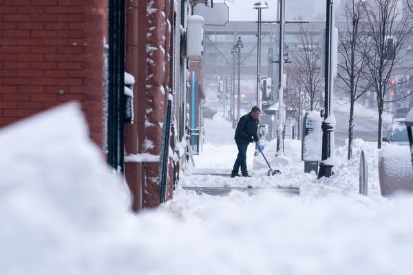 Friday the 13th snowstorm slams Minnesota with howling winds, blizzard conditions