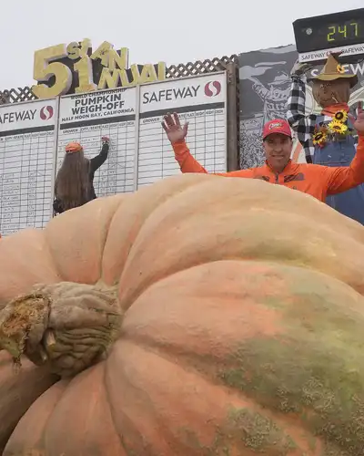 Minnesota grower wins again at World Championship Pumpkin Weigh